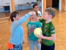 Malí házenkáři v akci: Všestrannost a stovky receptorů v pohybu